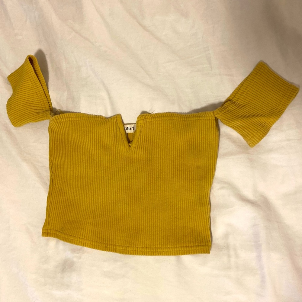 YELLOW CROP TOP. OFF THE SHOULDER CROP TOP
